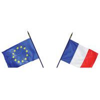 Pack porte drapeau : drapeaux France et UE 60 x 90 cm + 2 hampes bois