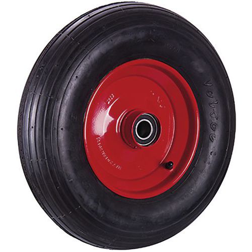 Roue pneumatique avec des rainures dans la bande de roulement