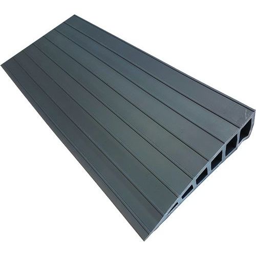 Rampe d'accès ressaut Waccess® - Longueur 1000 mm - Adhésif - Wattelez Rampe d'accès ressaut Waccess® - Longueur 1000 mm - Adhésif - Wattelez