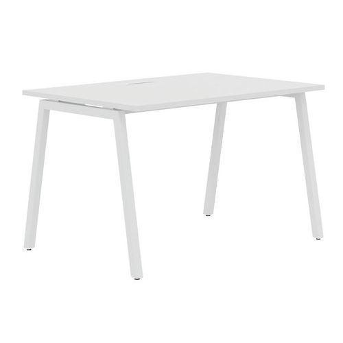 Bureau droit 140 cm pieds A Misao - Manutan Expert Bureau droit 140 cm pieds A Misao - Manutan Expert