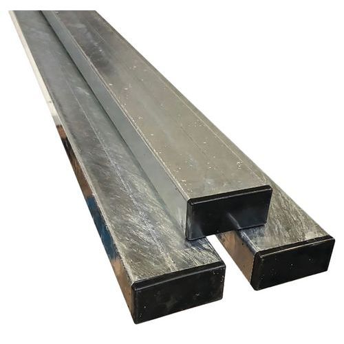 Poteau rectangulaire pour panneau signalisation acier galva 80x40 mm