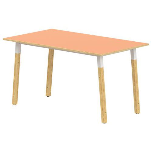 Table 4 pieds inclinés métal/bois 140 x 80 cm stratifié ABS