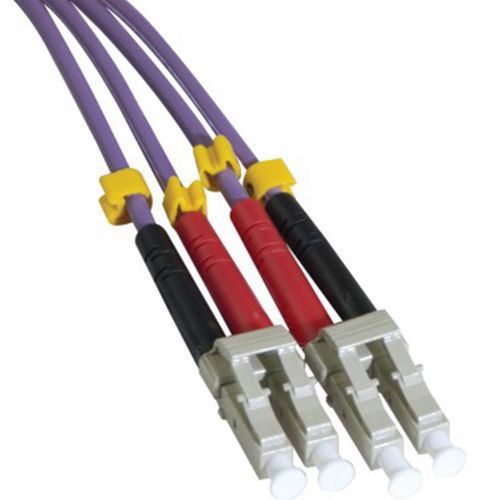 Jarretière duplex multi OM3 50/125 LC-UPC/LC-UPC violet -3 m Jarretière duplex multi OM3 50/125 LC-UPC/LC-UPC violet -3 m