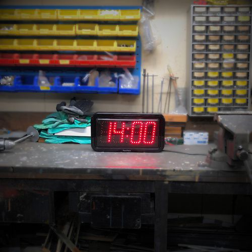 Huchez - Horloge Numérique Étanche - Lisibilité 40m - Garantie 1 An