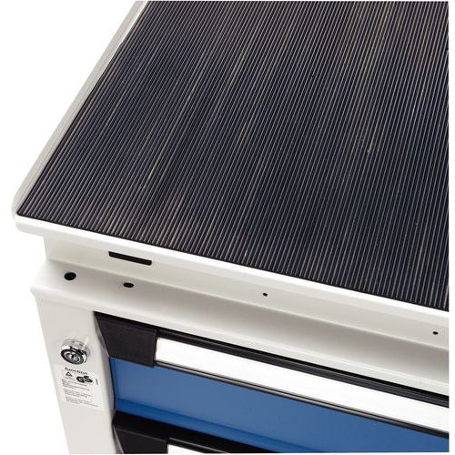 plateau tôlé recouvert d'un tapis en caoutchouc