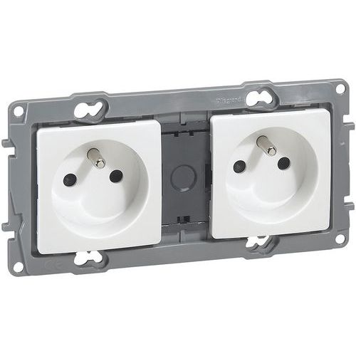 Prise 2x2p Câblée à Bornes Automatiques à Finition Pure